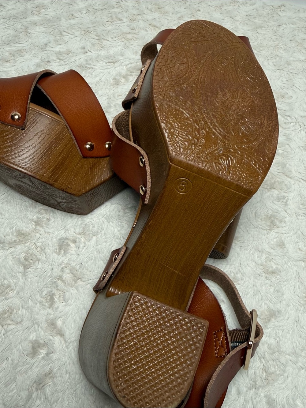 Limelight Cognac Platform Block Heel Sandal - Picture 9 of 9